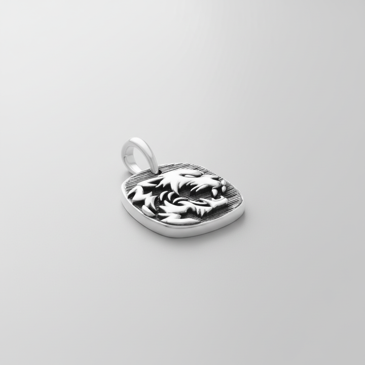 Close-up of MCKER cheetah pendant highlighting intricate wild cat features and premium silver craftsmanship