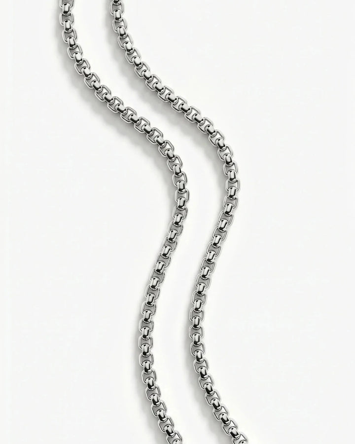 Closeup of the round box links on the MCKER 2.6mm sterling silver chain